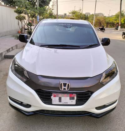 Honda Vezel RS pacakge 2017/2020 pearl white 0331-3727300