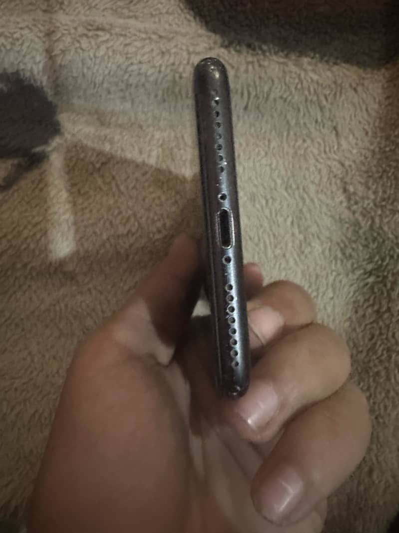 Apple iPhone 7 Plus 2