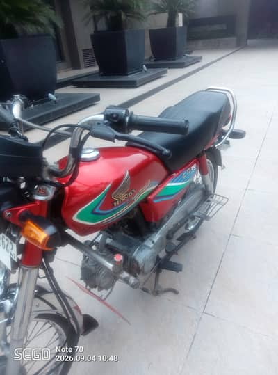 Honda cd70 bike forsale Lahore nmbr