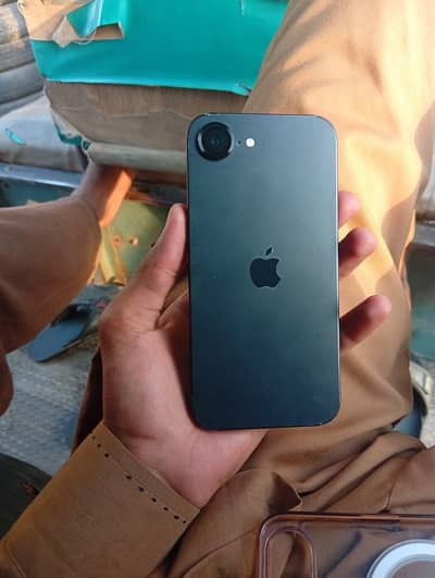 Apple iPhone 16e 128gb jv with box