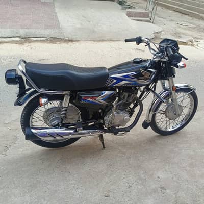 Honda 125 model 2025. . . call 03457545667