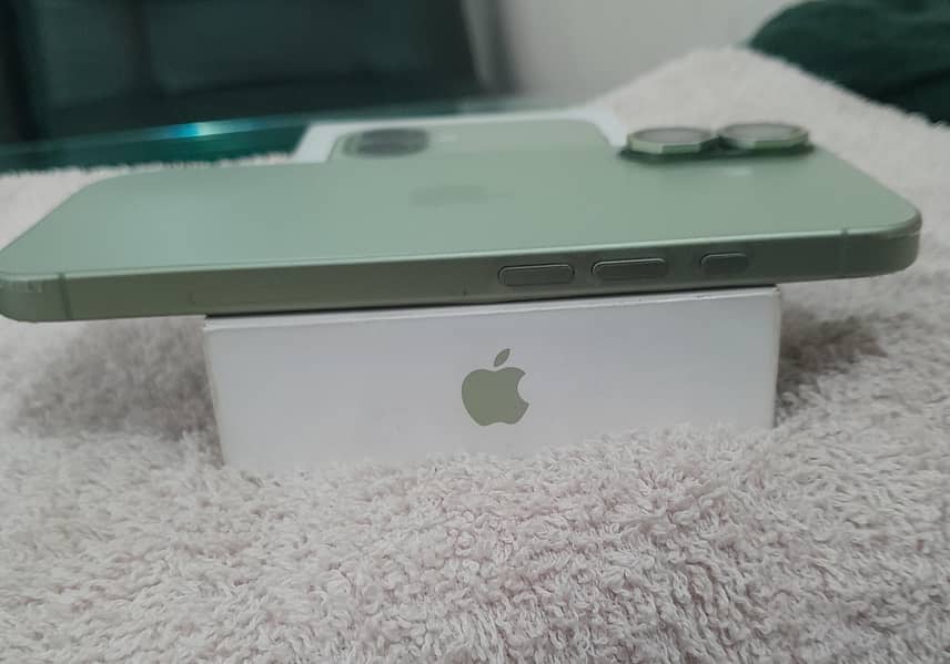 iPhone 17 New 01 Cycle Count 4