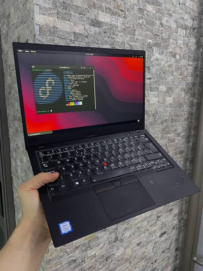 Lenovo X1 Carbon, i5 6th Generation, 8gb ram, 128ssd, slim lite Weight