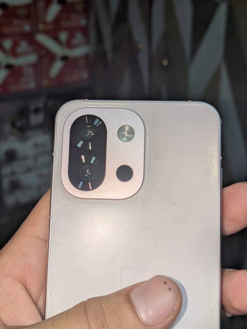One Plus 13T 3