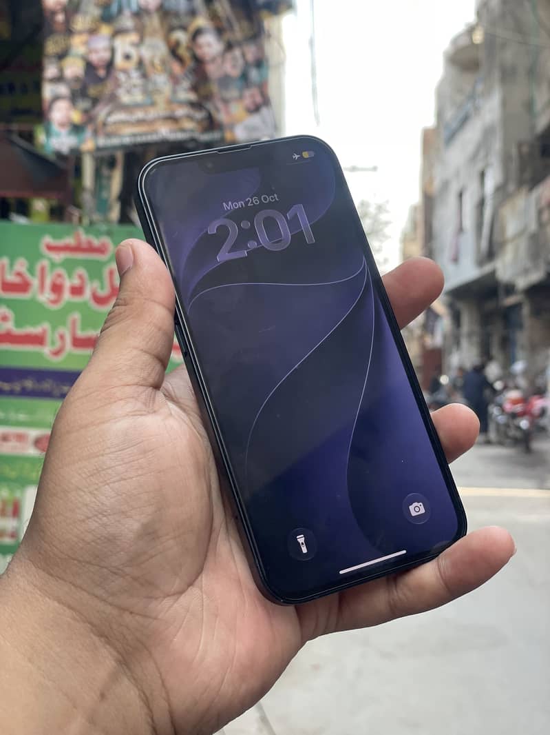 Apple iPhone 13 2