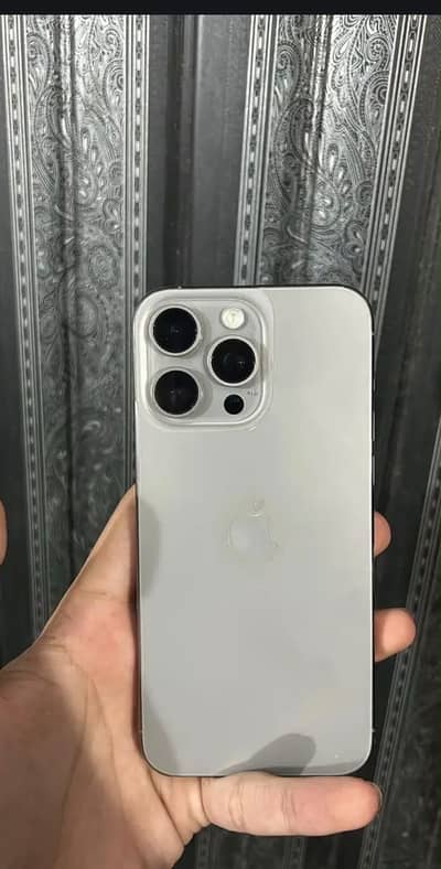Apple iPhone 15 Pro Max