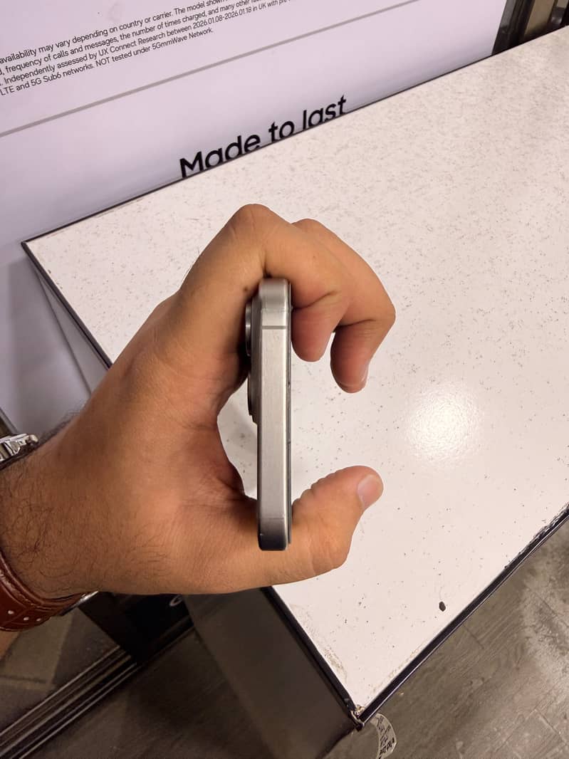 Apple iPhone 15 Pro Max 2