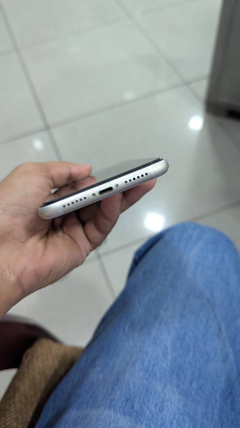 Apple iPhone 11 2