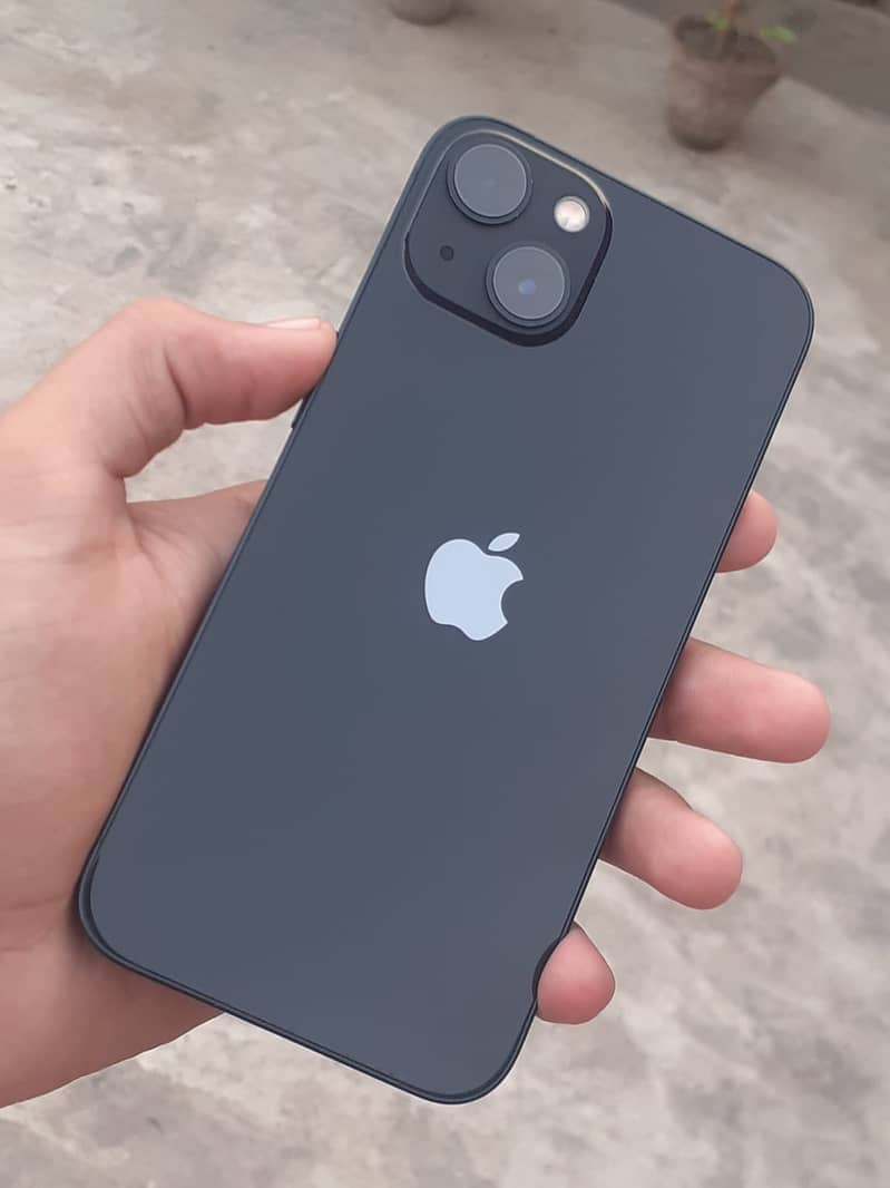Apple iPhone 13 0