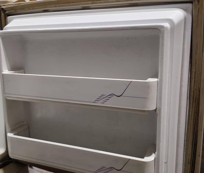 Dawlance Refrigerator 4