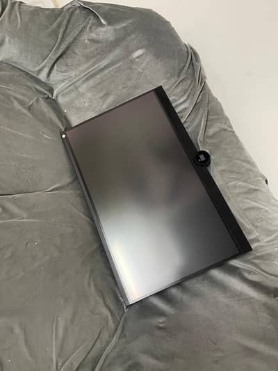Dell ThunderBolt 6k Monitor 32 inches