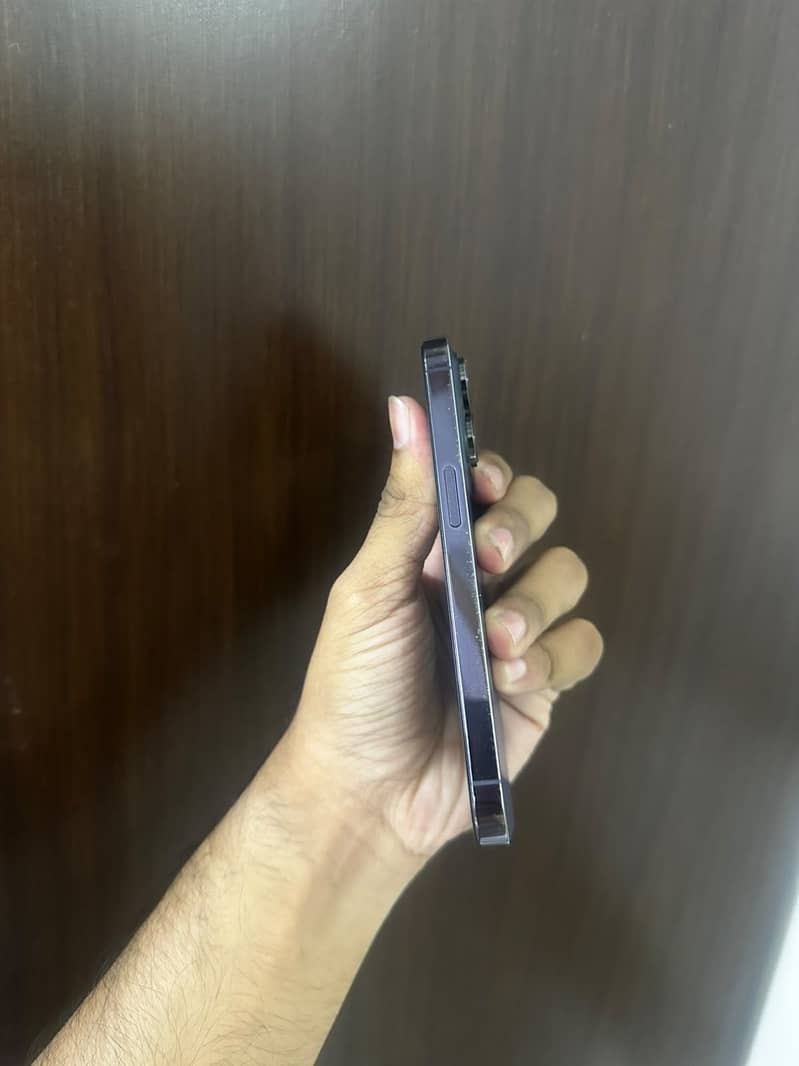Apple iPhone 14 Pro 2