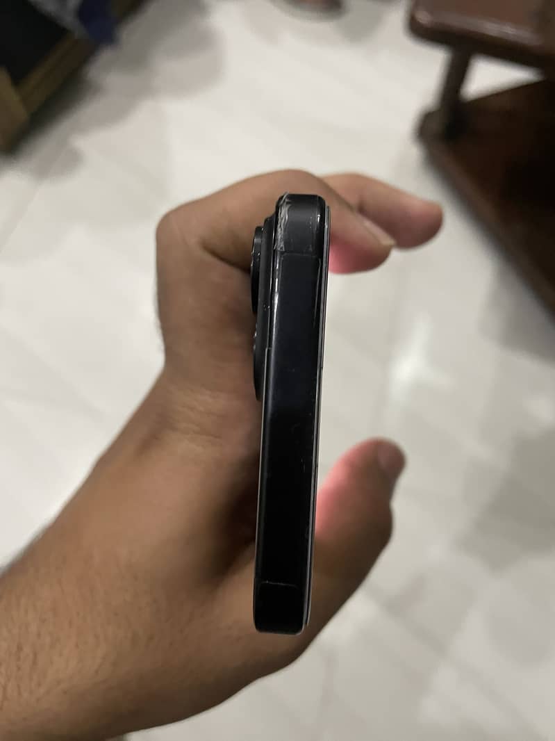 Apple iPhone 15 5