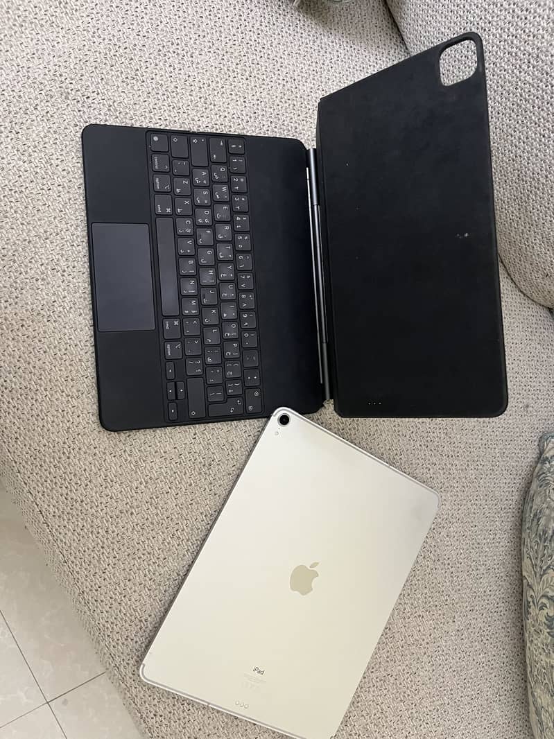 iPad Pro 12.9” + Magic Keyboard 7