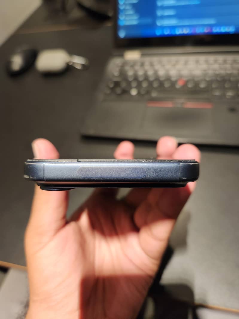 Apple iPhone 17 Pro Max 6