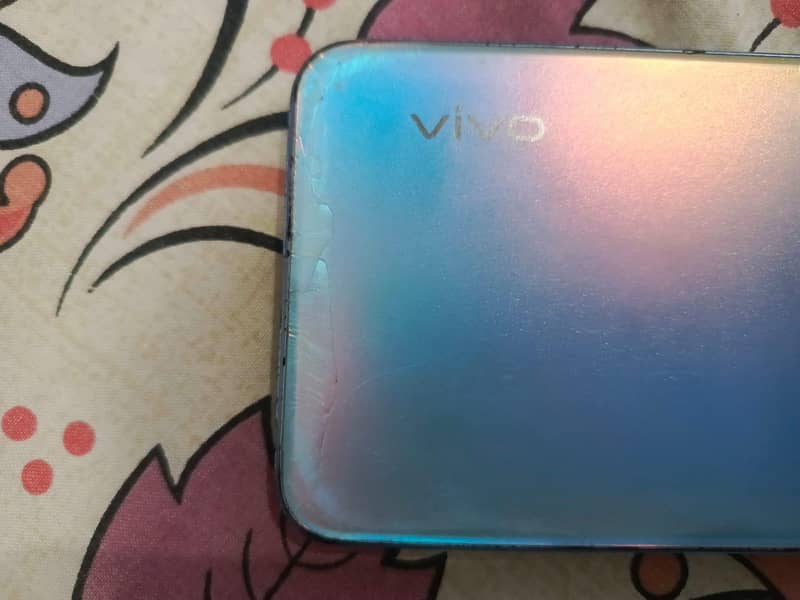 Vivo Y33s 1