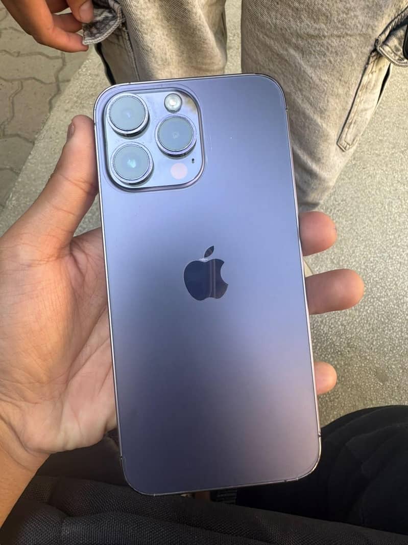 Apple iPhone 14 Pro Max 0