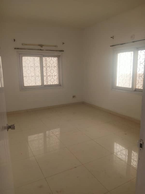 Renovated 2 bed drawing lounge 1st floor portion for rent tiled ...