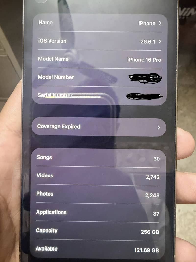 Apple iPhone 16 Pro 3