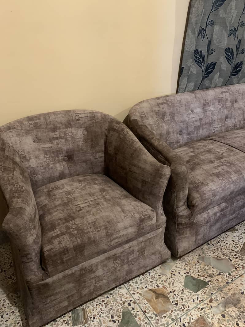 Sofa set and Table 1