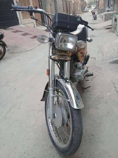 Gold edition honda 125