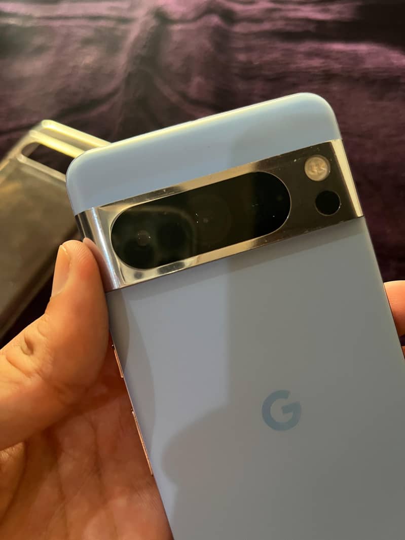 Google Pixel 8 Pro 2
