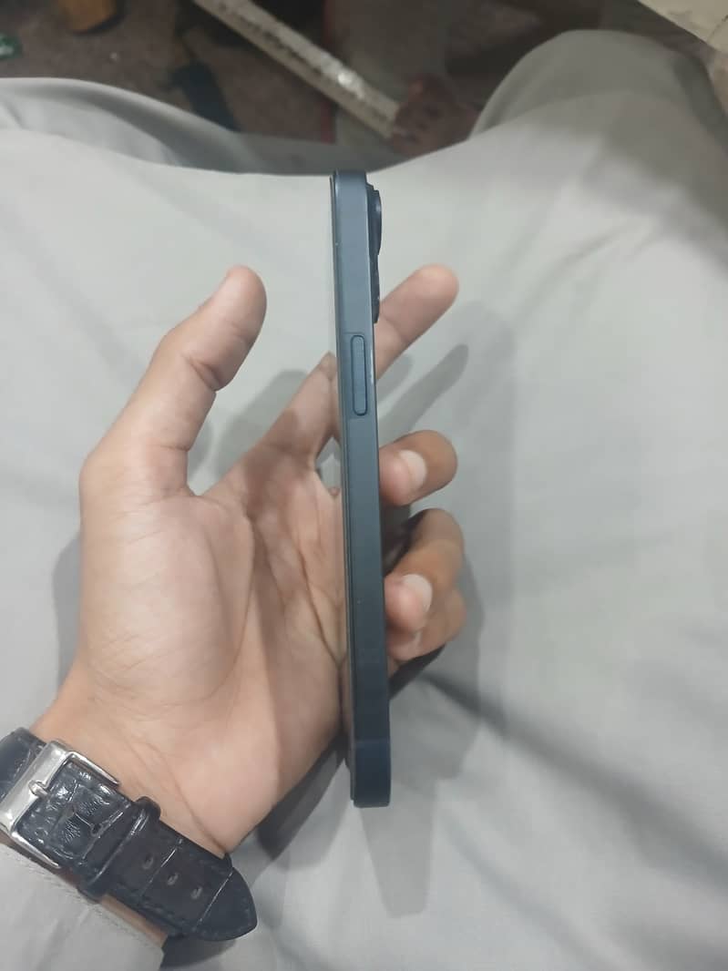 Apple iPhone 14 2