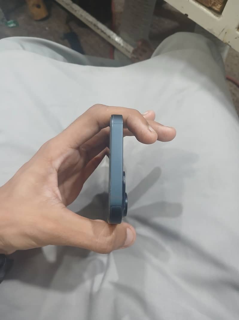 Apple iPhone 14 6