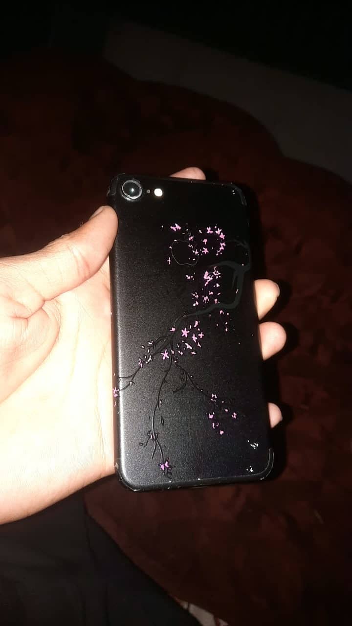 Apple iPhone 7 Plus 3