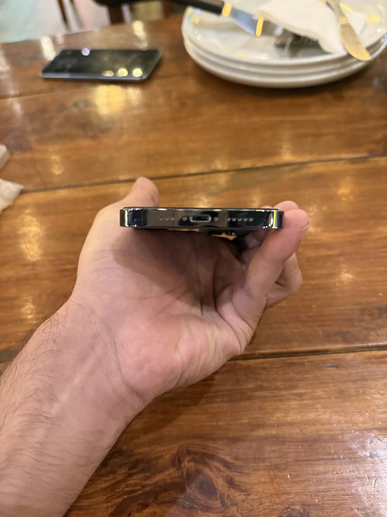 Apple iPhone 13 Pro 6