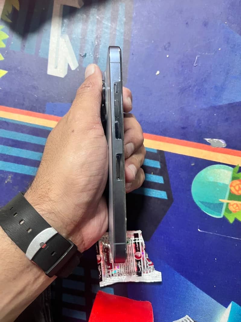 Apple iPhone 13 Pro 3