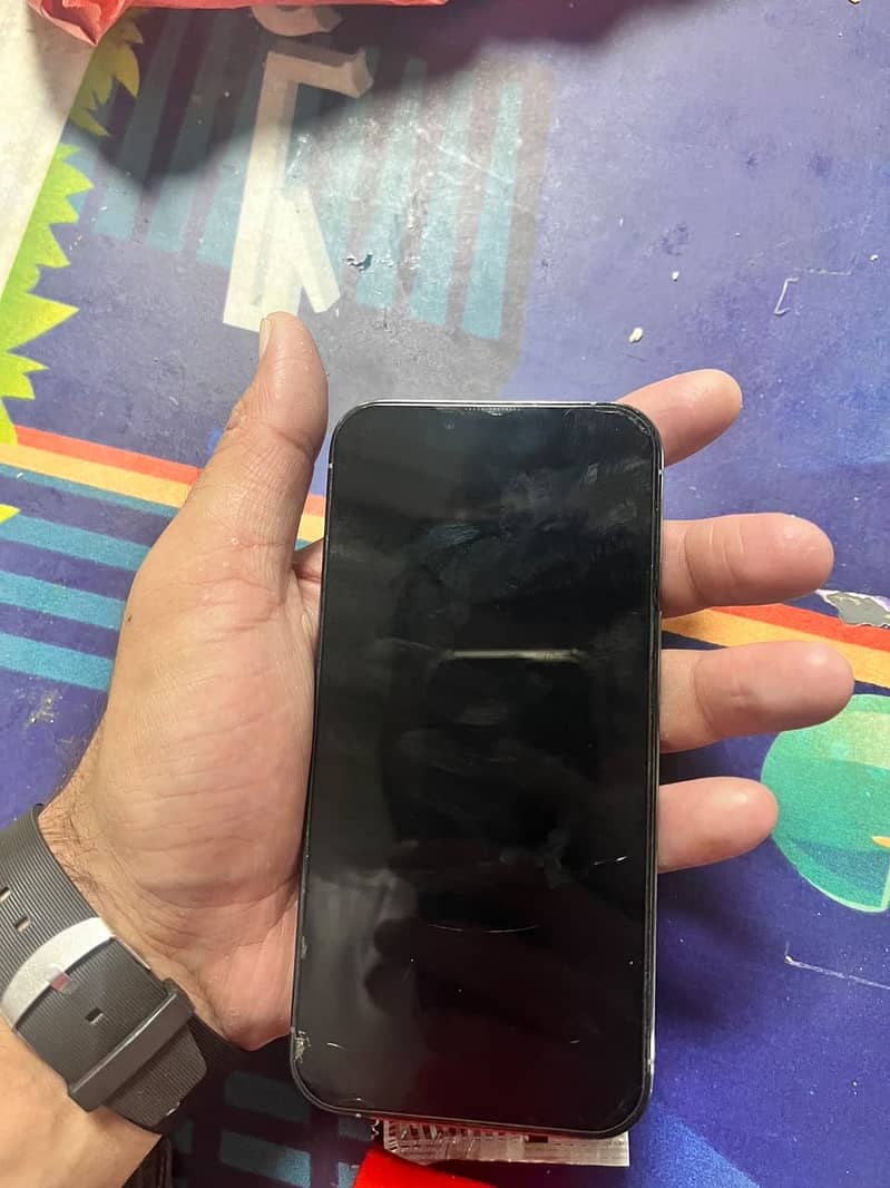 Apple iPhone 13 Pro 4