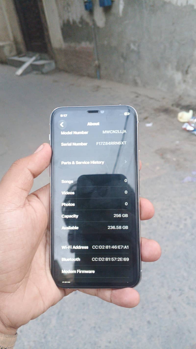 Apple iPhone 11 Pro 0