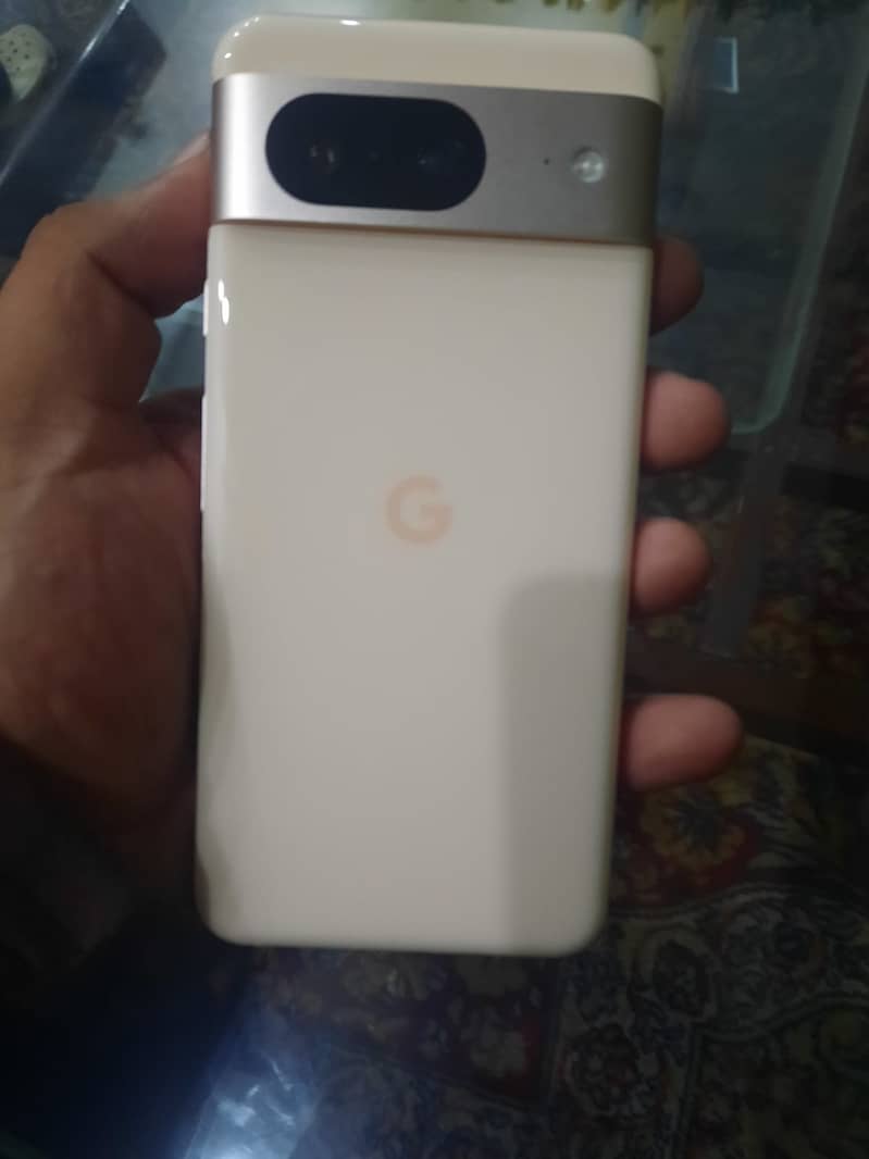 Google Pixel 8 1