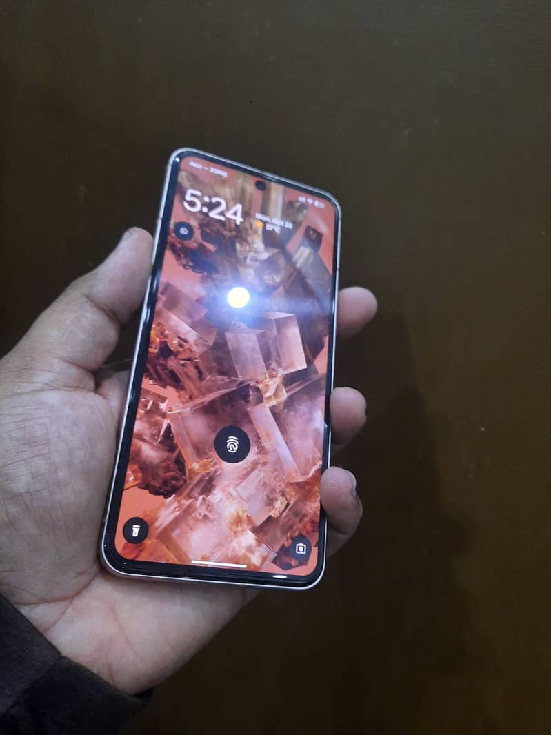 Google Pixel 8 3