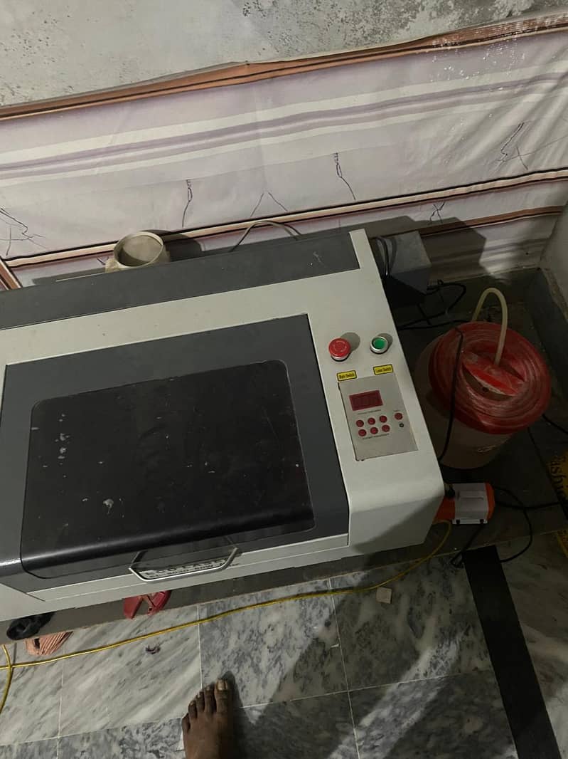 laser cutting machine 1