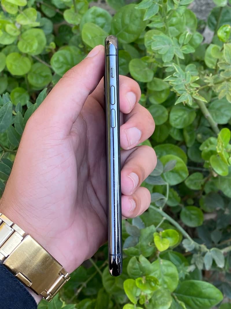 Iphone 11 pro best condition 2