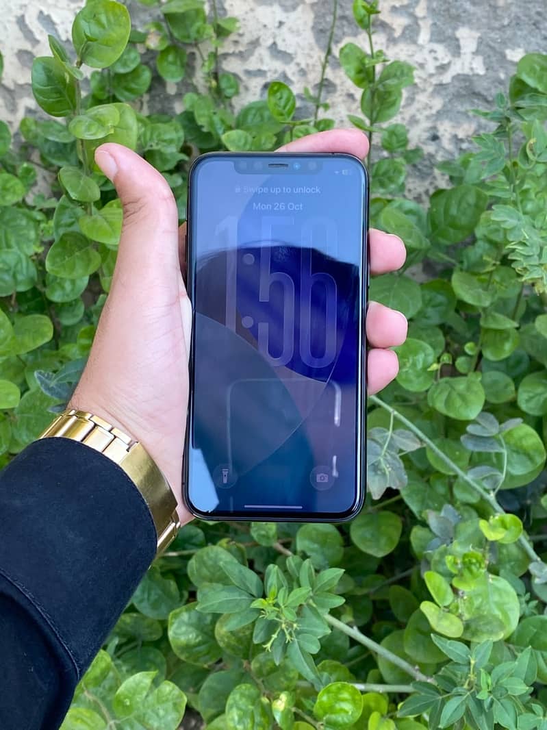 Iphone 11 pro best condition 3