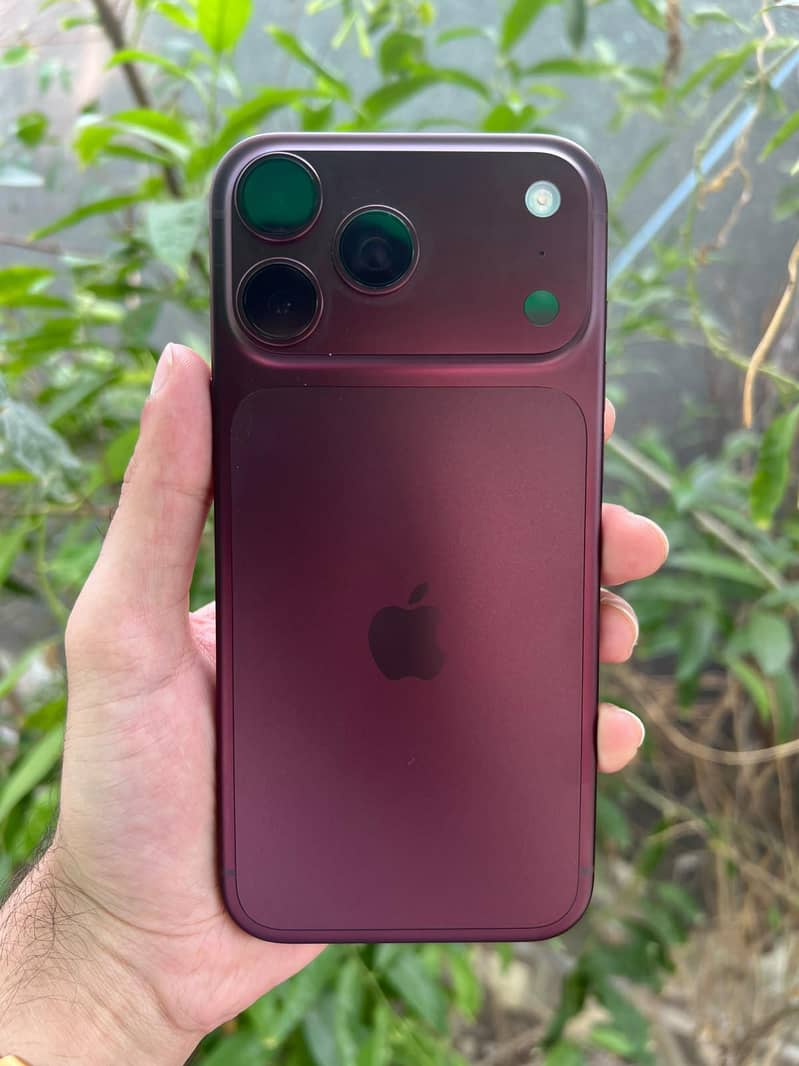 Apple iPhone 18 Pro Max 1
