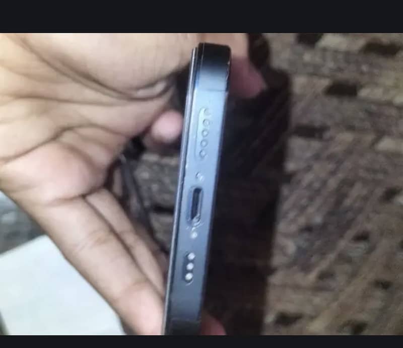 Apple iPhone 13 1