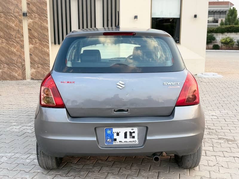 Suzuki Swift 2012 1