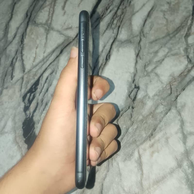 Apple iPhone 11 2