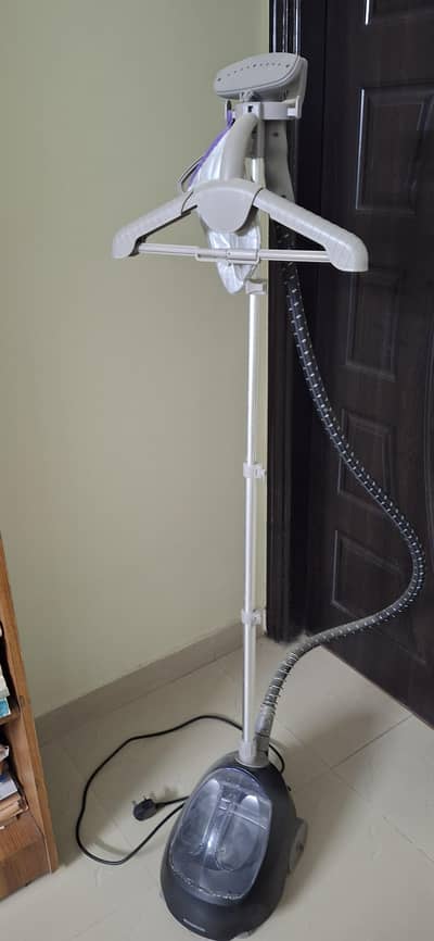 Garment steamer