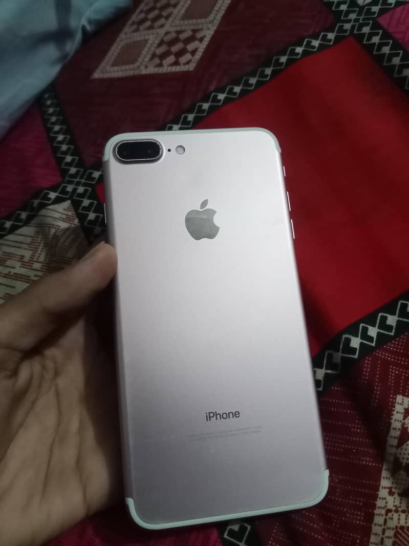 Apple iPhone 7 Plus 4