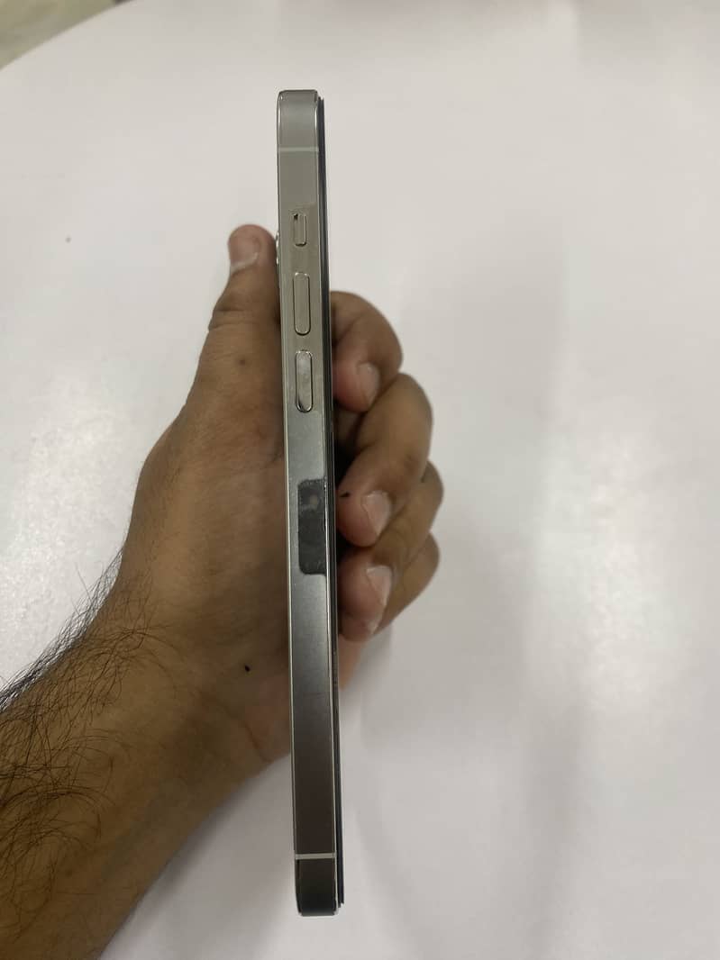 Apple iPhone 14 Pro Max 2