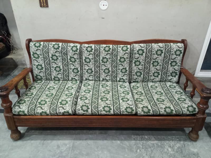 sofa set two tables 0