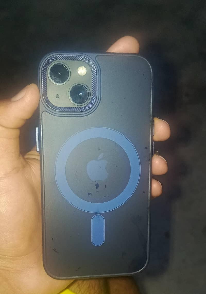 Apple iPhone 13 4