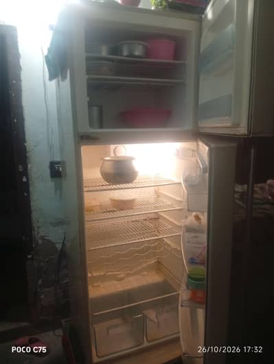 jambo size doubal door refrigeator 100 working  excellent condition