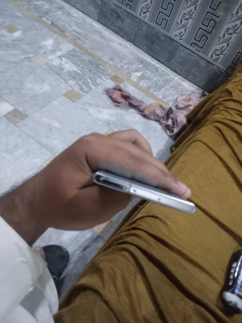 Samsung Mobile Note 10 Plus 6