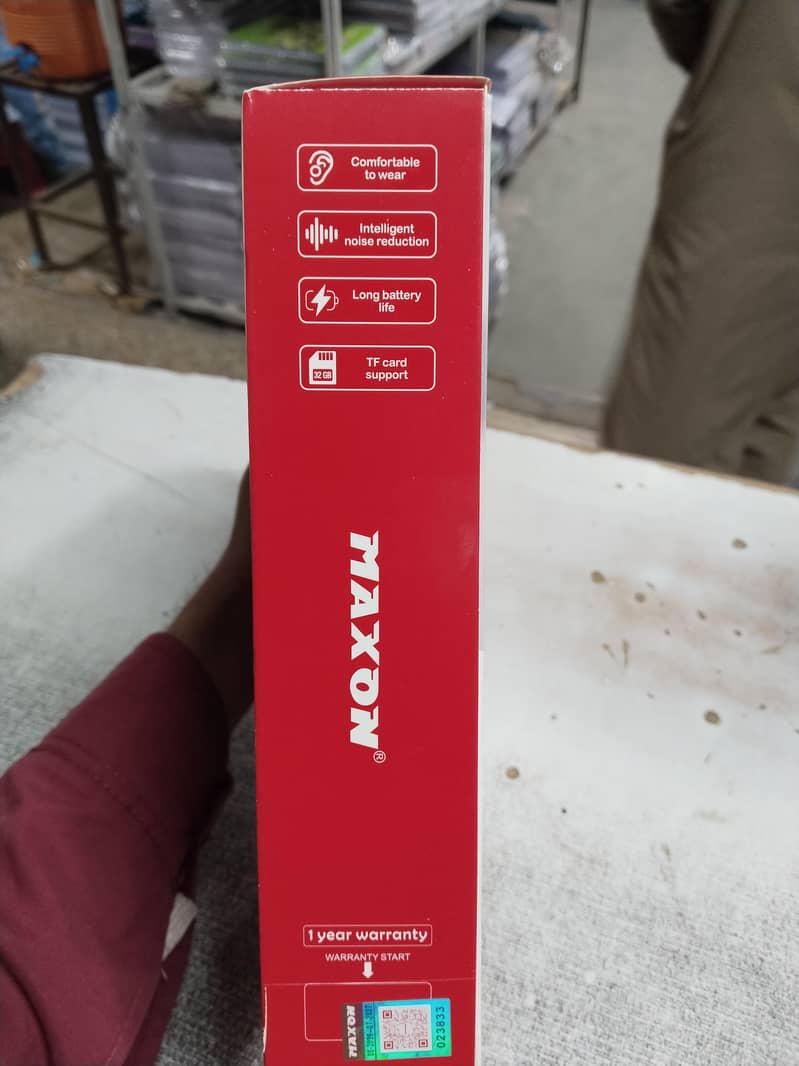 Maxon Headphone 1
